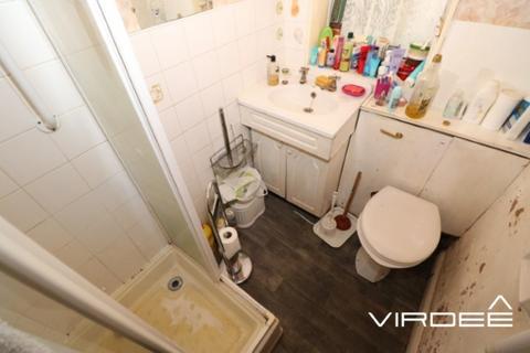 undefined, Nuttall Grove, Handsworth, West Midlands, B21