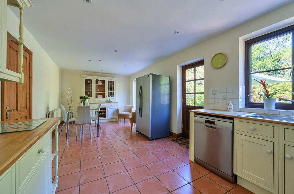 30-681e19e4afc1a-...