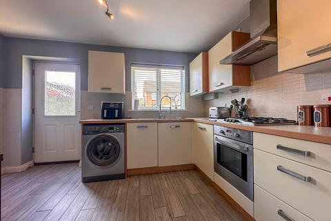 2 bedroom end of terrace house for sale, Pochard Drive, Scunthorpe, DN16