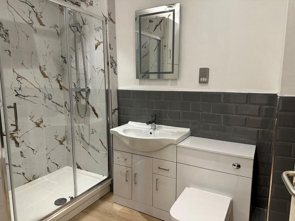 Shower Room.jpg