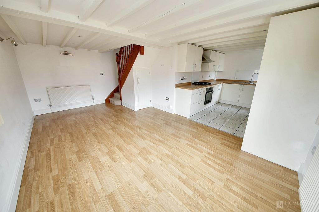 Open plan living/dining room