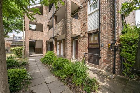 2 bedroom flat for sale, Willow Tree Close, Southfields, London, SW18