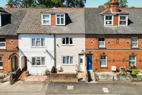 114 Elgar Road, Reading, RG2 0BN