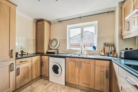 2 bedroom apartment for sale, West Mead, The Hart, Farnham, Surrey, GU9