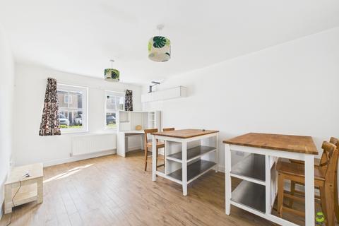 2, Amethyst Court Rainbow Road, Erith, DA8 2EH
