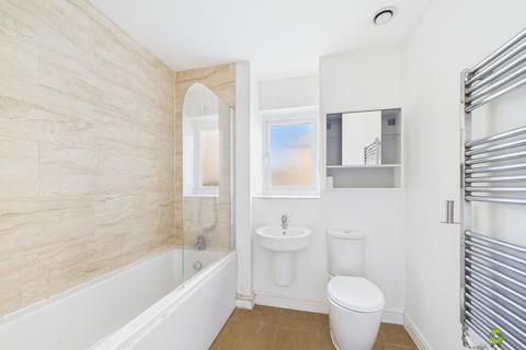 2, Amethyst Court Rainbow Road, Erith, DA8 2EH