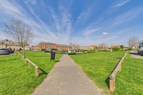 2, Amethyst Court Rainbow Road, Erith, DA8 2EH
