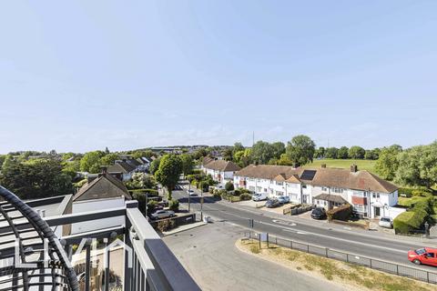 13 Watson Place, London, SE25 5EX