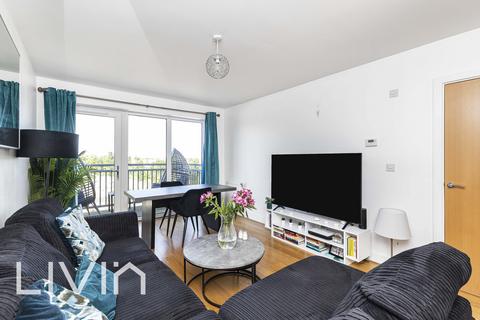 13 Watson Place, London, SE25 5EX