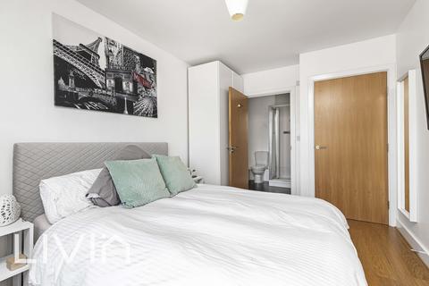 13 Watson Place, London, SE25 5EX