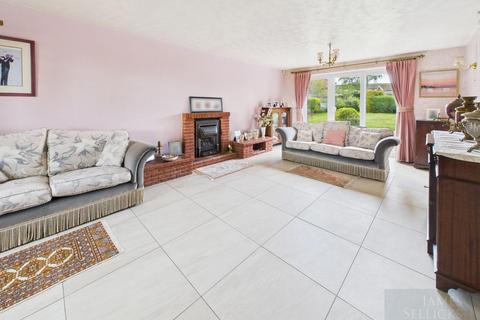 5 bedroom detached house for sale, Newton Lane, Wigston, Leicester