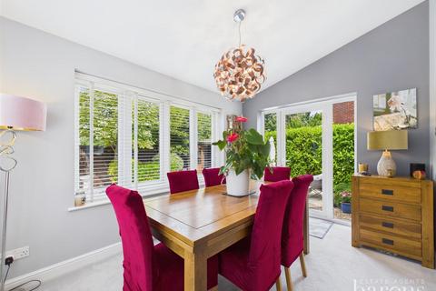 34 Pendennis Close, Basingstoke, RG23 8JD