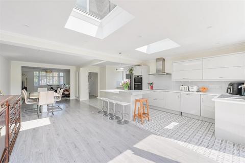 11 Corrigan Avenue, Coulsdon, CR5 2QP