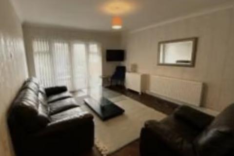 2 bedroom terraced house to rent, The Yews, Gravesend, Kent, DA12