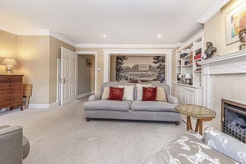 2 bedroom flat to rent, Clarence Street, Richmond TW9