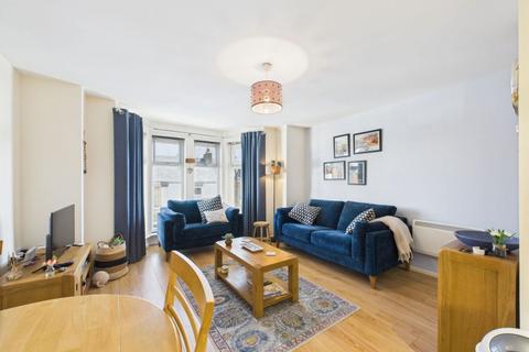 2 bedroom apartment for sale, 17 St.Johns, Albion Place
