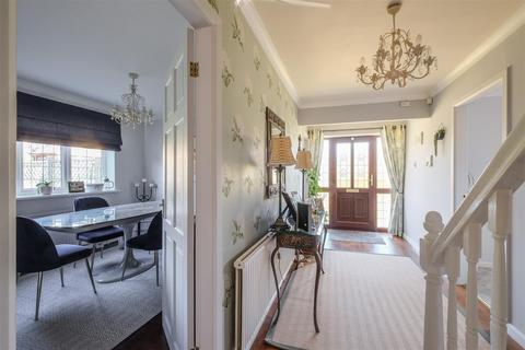 4 bedroom detached house for sale, Highley Park, Clifton, Brighouse