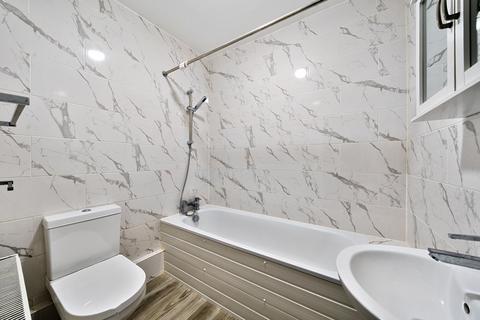 1 bedroom apartment for sale, Pound Park Road, London