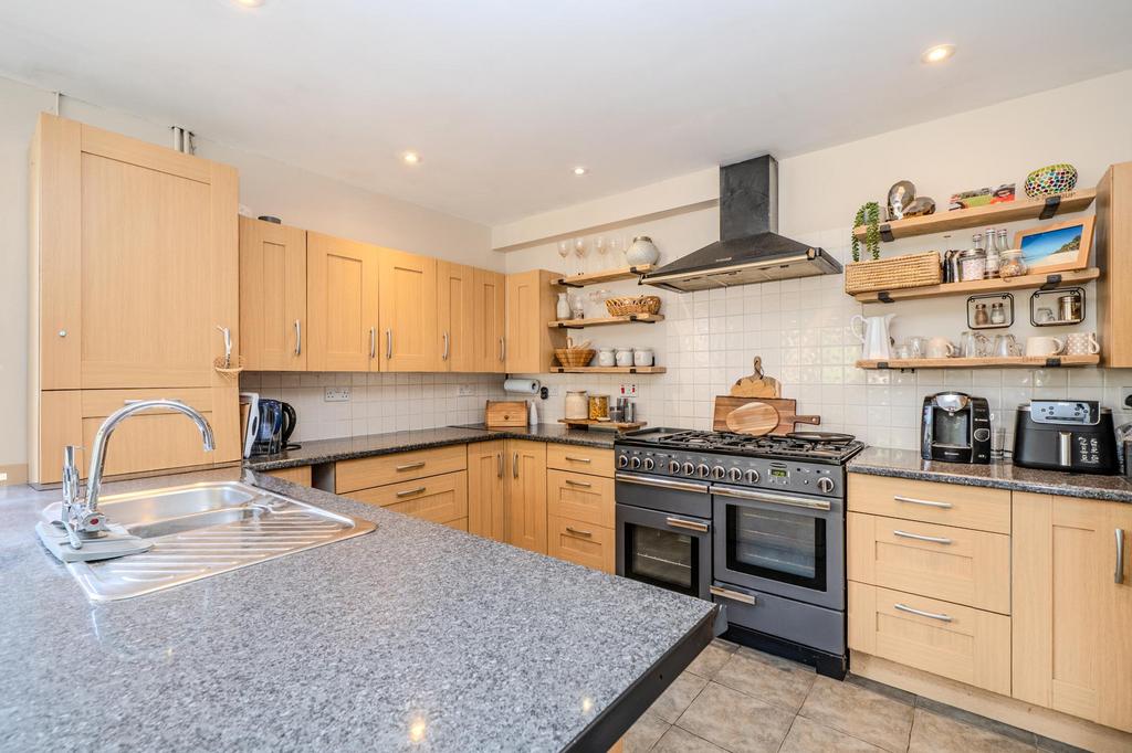 63-Belswains-Lane-02944