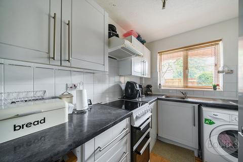 53 Armadale Road, Woking, GU21 3LD