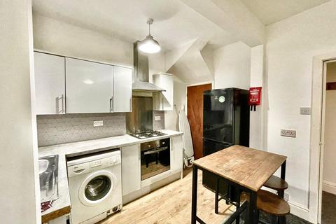 undefined, Harold View, Hyde Park, Burley, Leeds, LS6