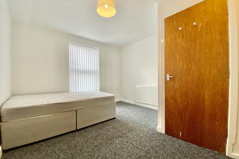 undefined, Harold View, Hyde Park, Burley, Leeds, LS6