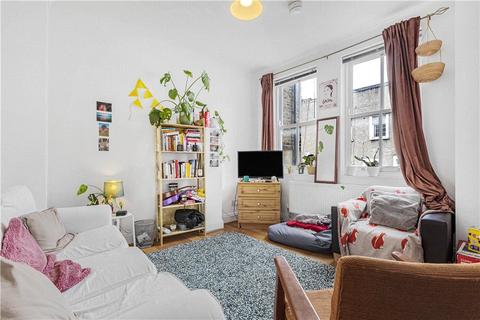2 bedroom terraced house to rent, Ellesmere Road, Bow, London, E3