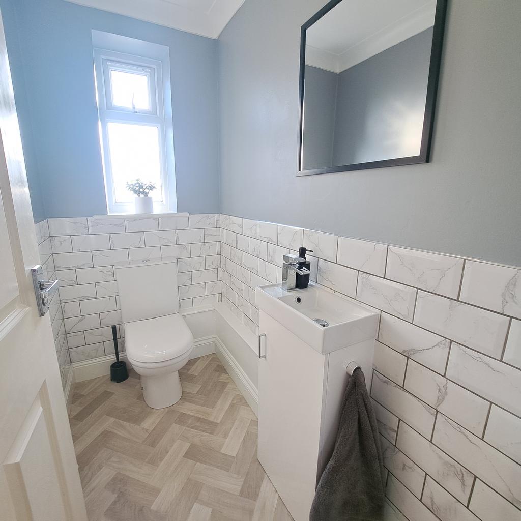 Cloakroom on 1st Floor