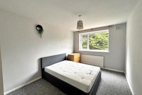 1 bedroom flat for sale, Foxgrove Road, Beckenham, BR3