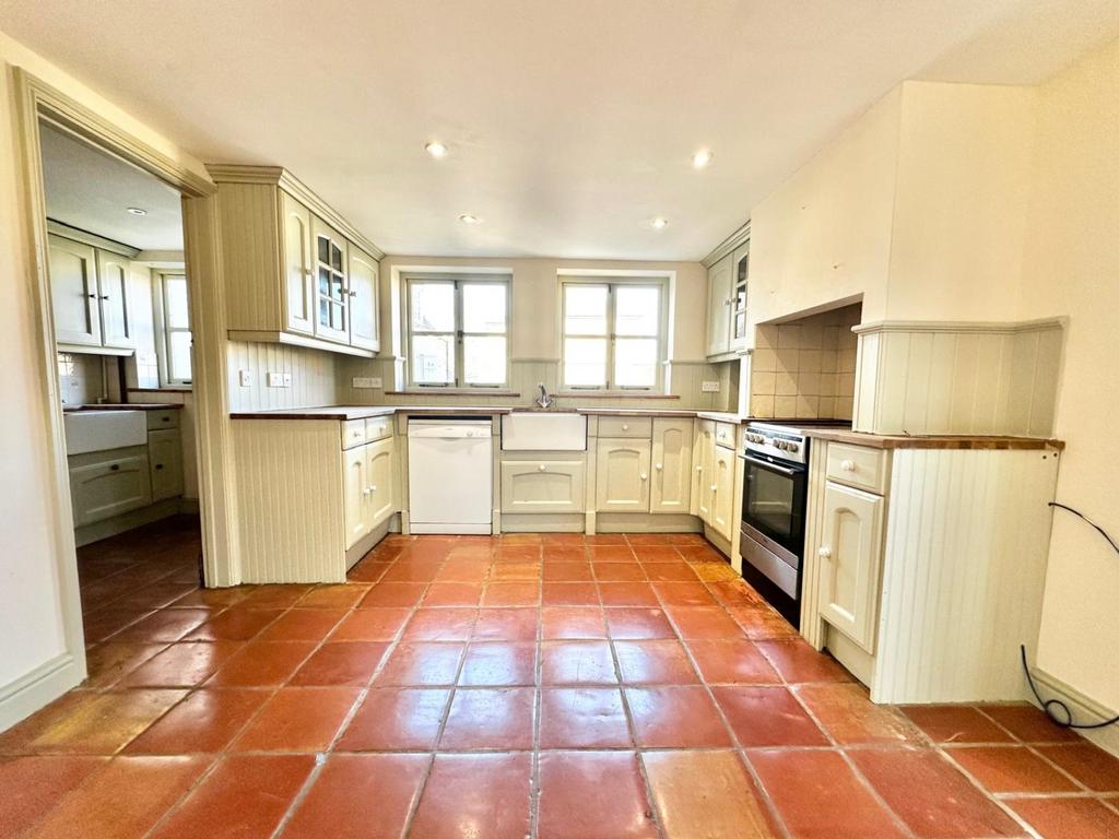 Fcb6159f-b9b3-47d0-b263-6c95822c61a1