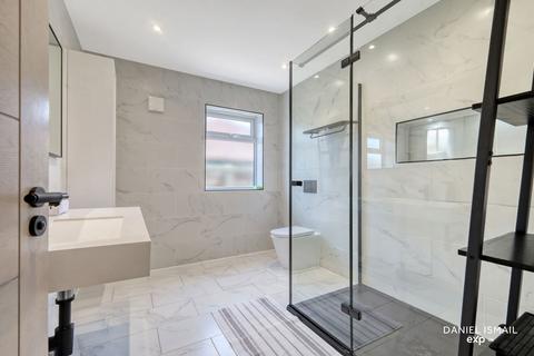 5 bedroom detached house for sale, Great Berry Lane, Basildon SS16