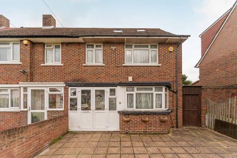 5 bedroom semi-detached house to rent, BIRCH WALK, Mitcham, CR4