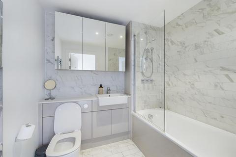 3 bedroom flat to rent, Weymouth Building Se17
