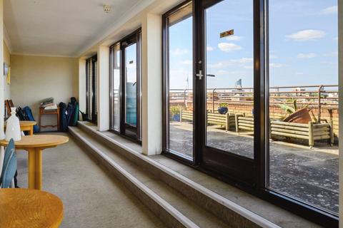 1 bedroom retirement property for sale, Clarence Parade, Southsea PO5