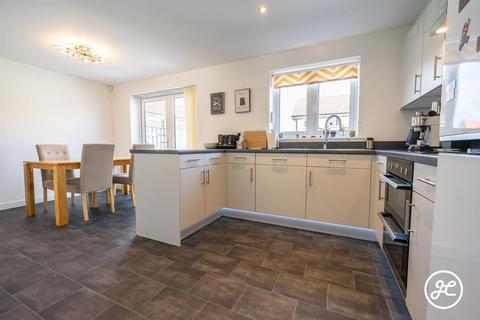 3 bedroom detached house for sale, Wigeon Road, Quantock View, Bridgwater