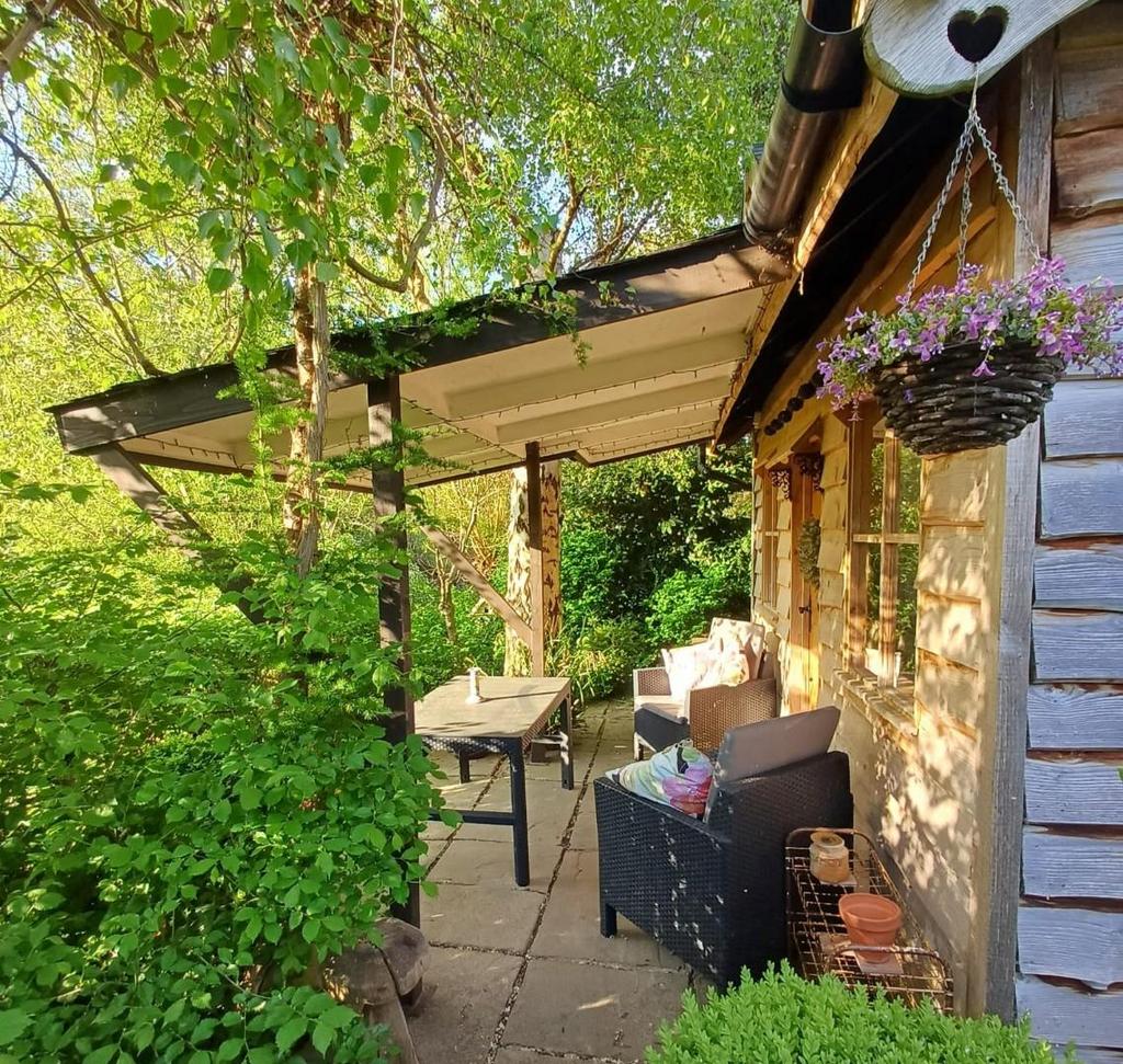 Sitting Area.jpg