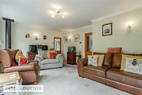 28 Cliff Hill Road, Shaw, Oldham, OL2 8DE