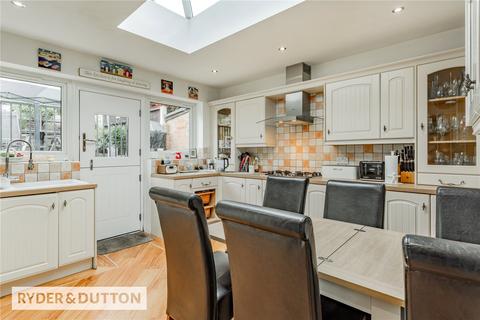 28 Cliff Hill Road, Shaw, Oldham, OL2 8DE