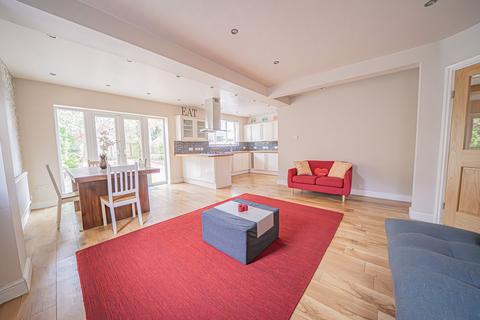 undefined, Milton Road, Bentley Heath, B93