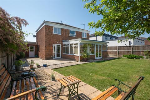 4 bedroom detached house for sale, Spire Avenue, Whitstable
