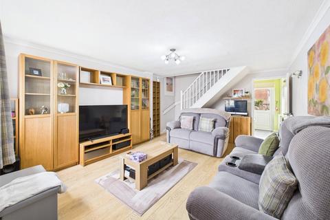 12 Apperley Drive, Quedgeley, Gloucester, GL2 4WP