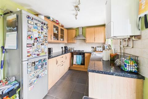 12 Apperley Drive, Quedgeley, Gloucester, GL2 4WP