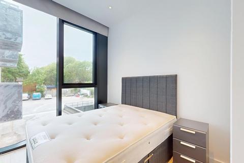 2 bedroom flat to rent, Highgate Hill
