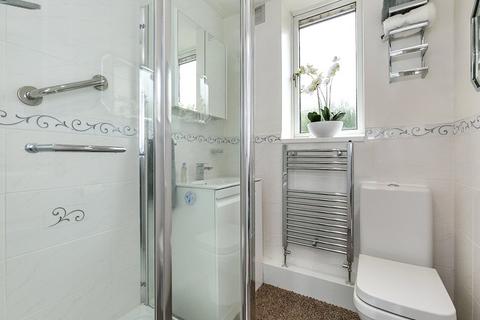 315 Downham Way, Bromley, BR1 5EN