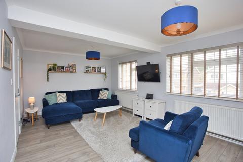 4 bedroom semi-detached house for sale, The Glen, Shepherdswell, Dover, Kent, CT15