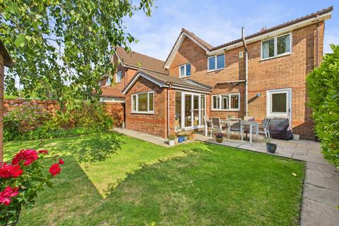 7 Moorfield Close, Penwortham, Preston, PR1 0NW