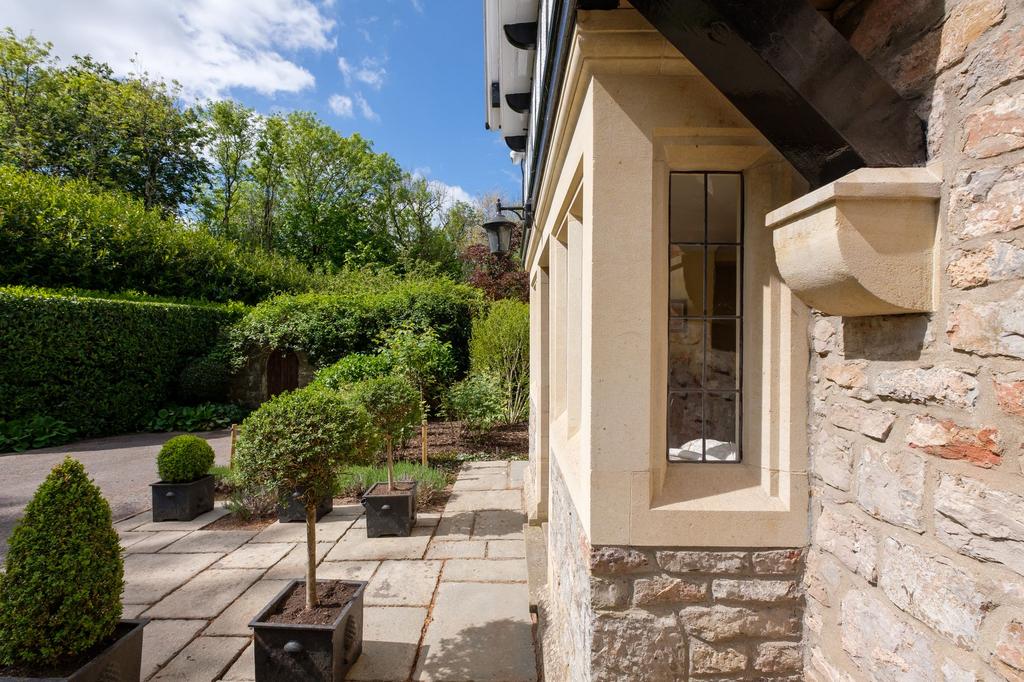 Mullion windows