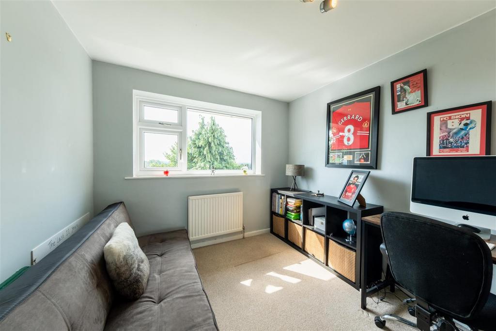 28 Oathills Drive-022.jpg