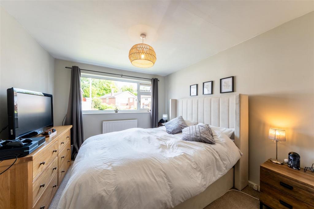 28 Oathills Drive-016.jpg