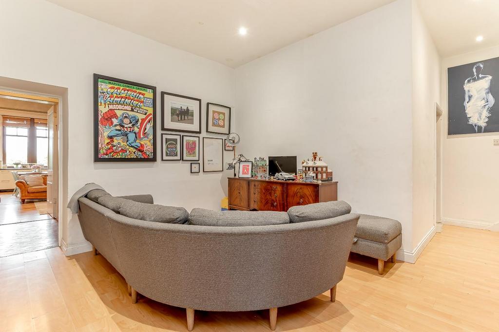 Apt Sitting Area - B.jpg
